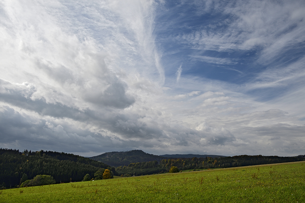 Mraky nad Ostaem - vt formt