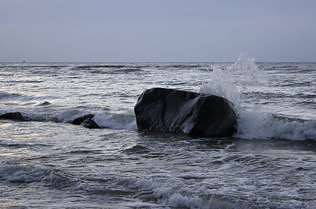 At twilight on the shore - smaller format