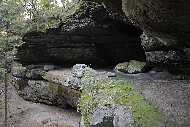 Overhang - smaller format