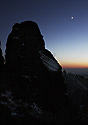 "General Laudon" pillar with Moon and Venus - main link