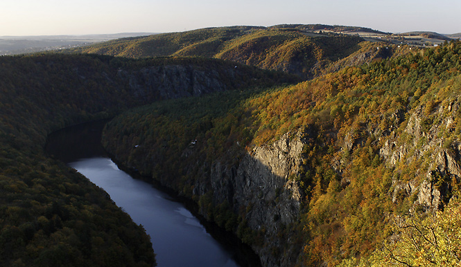 Podzim nad Vltavou - men formt