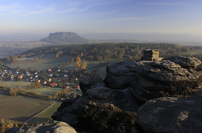 On the northern lookout - smaller format