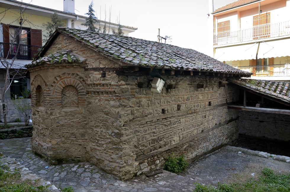 Post-byzantský kostel - větší formát
