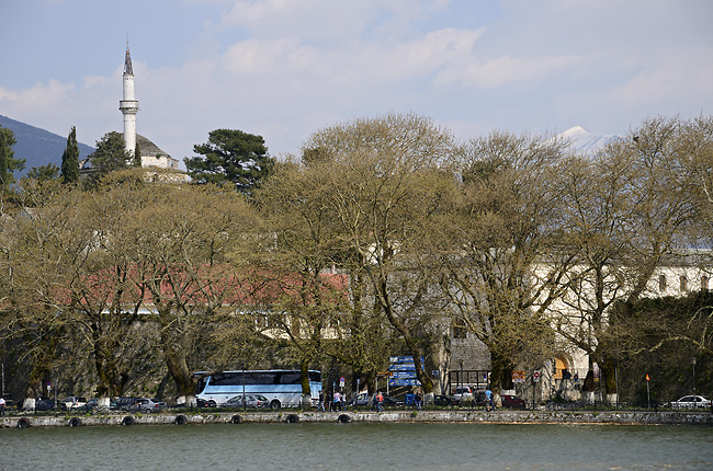 Ioannina - men formt