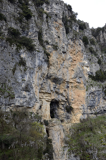 Pohled k jeskynm - men formt