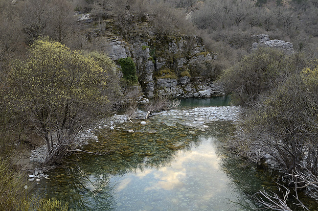 ka Vikos - men formt