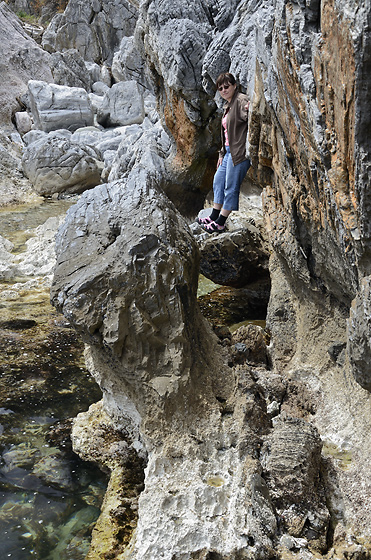 Na skalách u vody - menší formát
