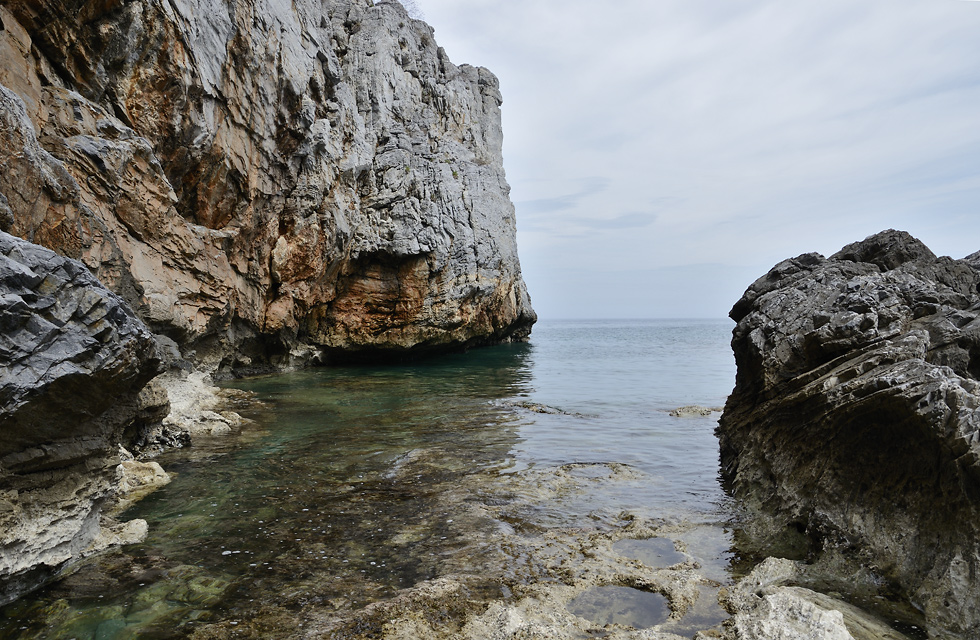 Na skalch u vody - vt formt