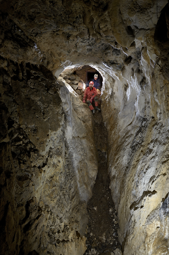 Vstup do jeskyně - větší formát