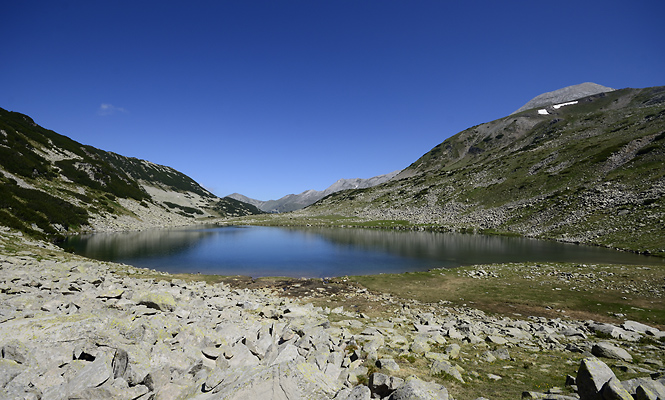 Vlachinsk jezero - men formt