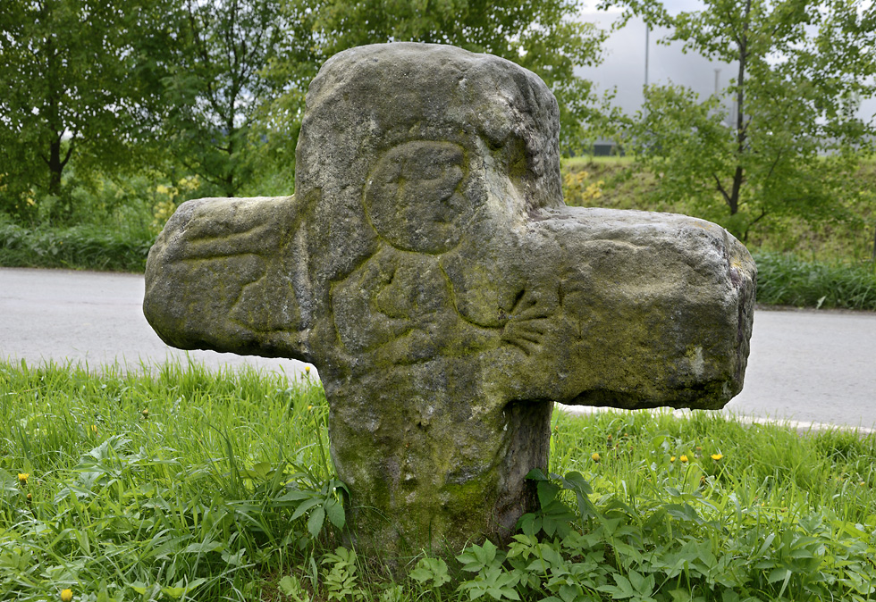 Reconciling cross near "esk Metuje" - larger format