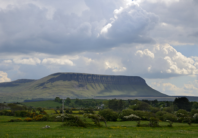 Hory nad Sligo - men formt