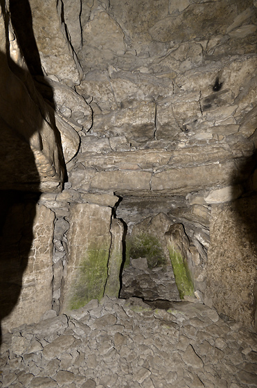 Central and side rooms - smaller format