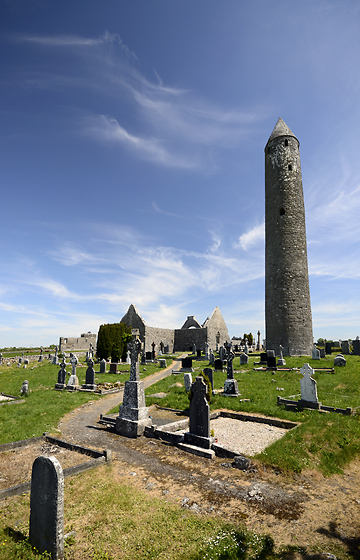 Kilmacduagh - men formt