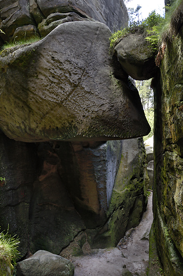 Rocky gate - smaller format