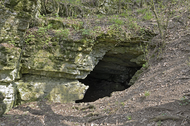 Tulácká jeskyně - menší formát
