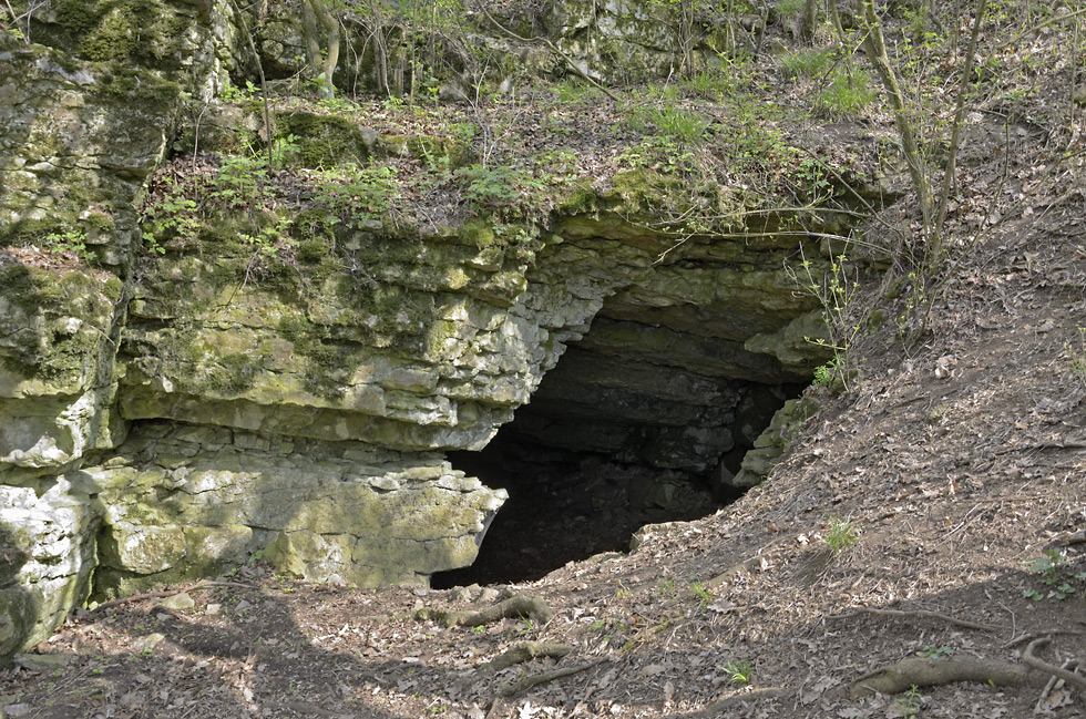 Tulácká jeskyně - větší formát