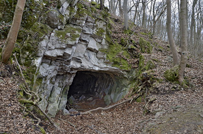 Kodsk jeskyn - men formt