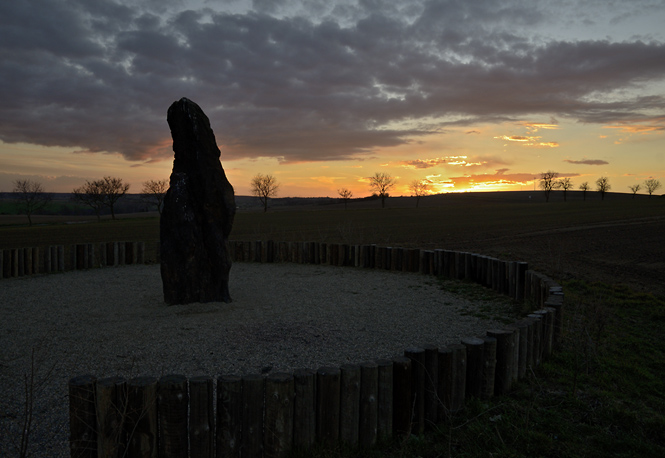 Menhir - men formt