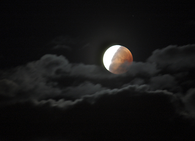 Lunar eclipse - smaller format
