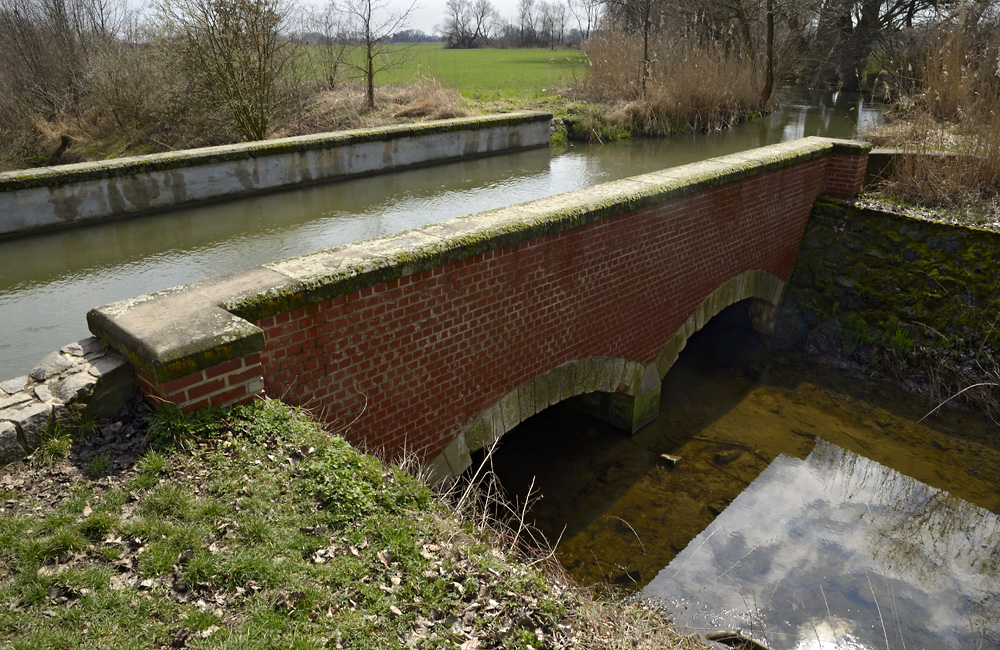 Aqueduct near "Sezemice" - larger format