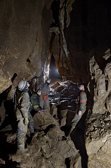 V amalkov jeskyni - men formt
