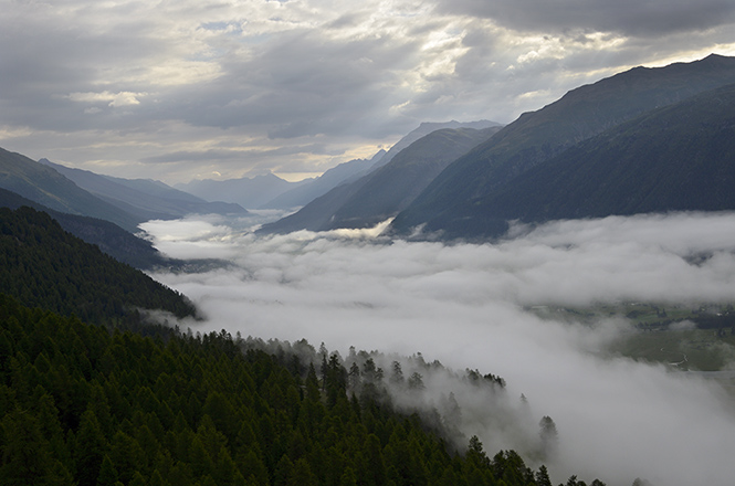 Engadin pod dekou - men formt