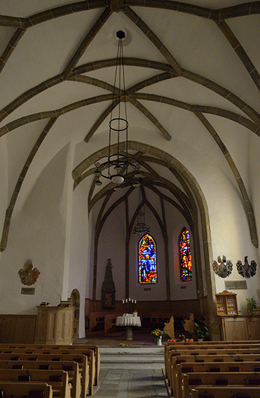 Interiér kostela v Zuoz - menší formát