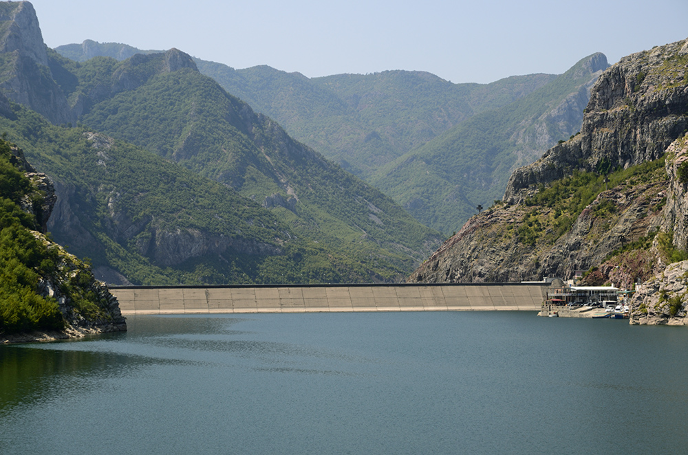 Dam in Koman - larger format