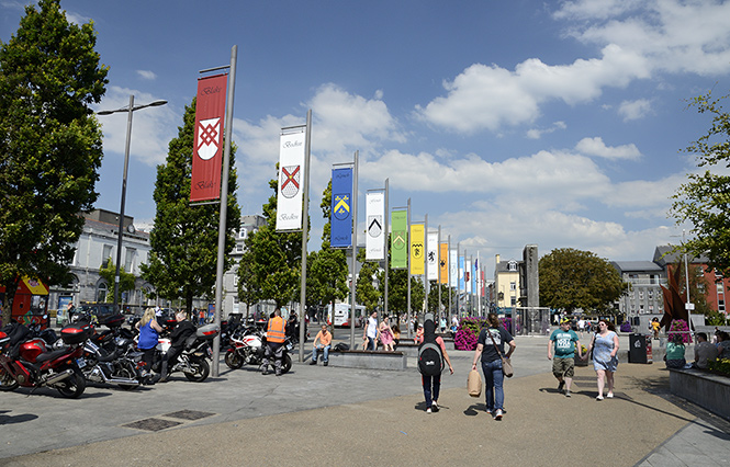 Eyre Square - men formt