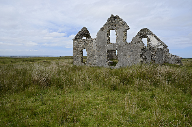 Chmurná ruina - menší formát