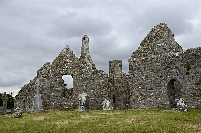 Clonmacnoise - men formt