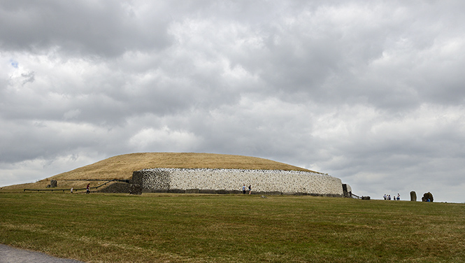 Newgrange - men formt