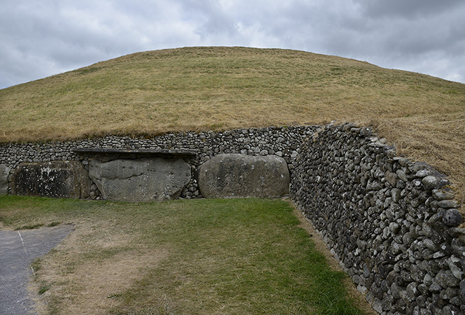 Newgrange - men formt