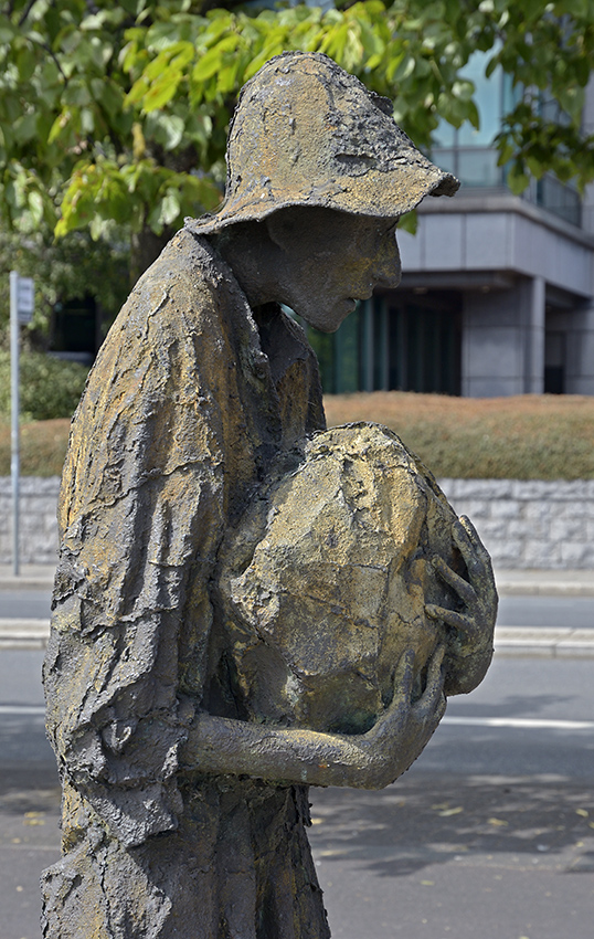 Famine Memorial - larger format