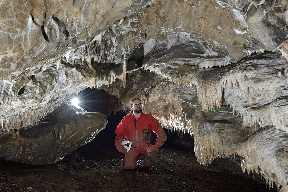 In the "New Ochoz Cave" - larger format