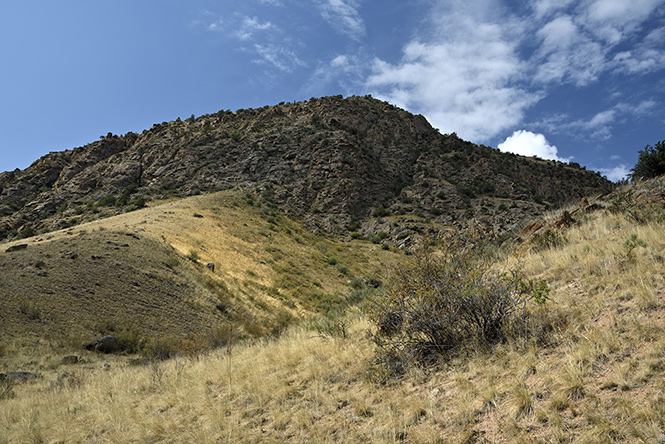 On red mountains - smaller format