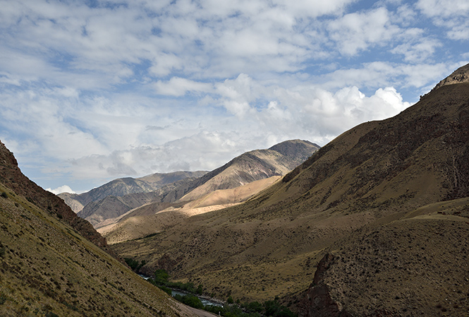 On red mountains - smaller format