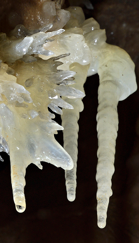 Helictites - larger format