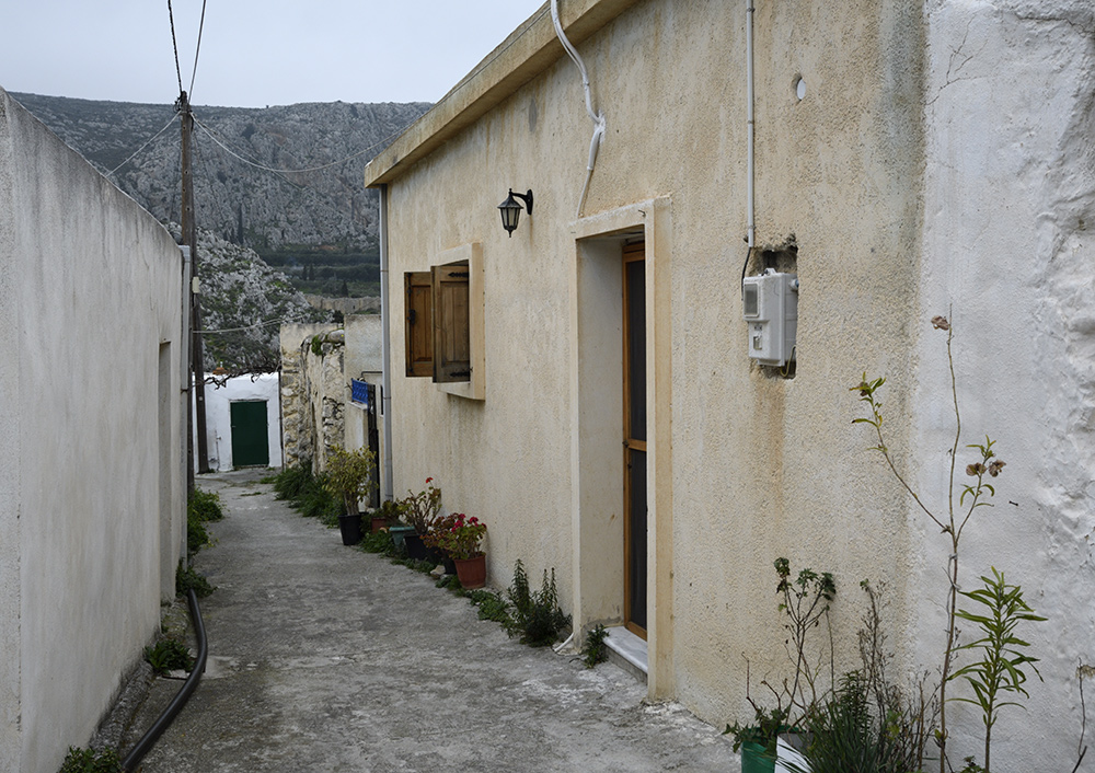 Side street - larger format