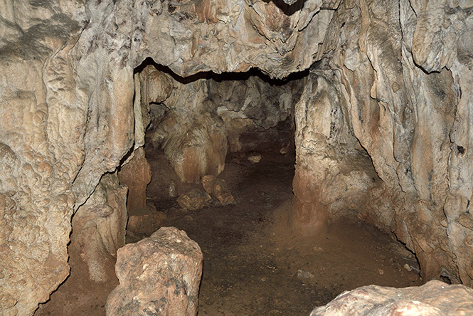 Jeskyn Trapeza - men formt