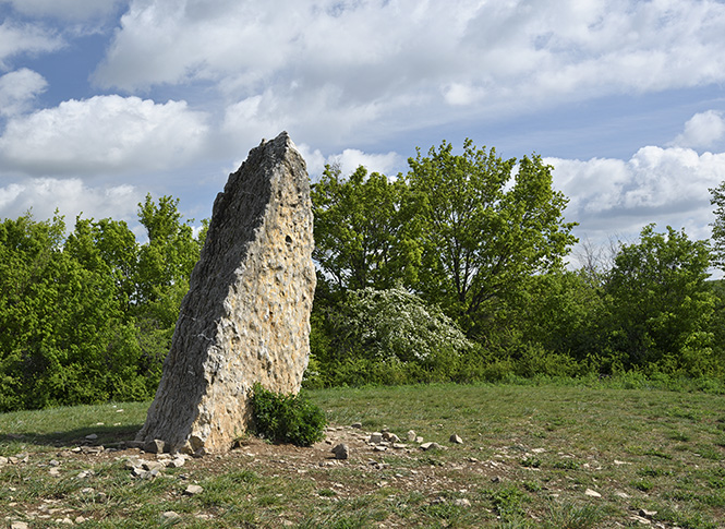 Menhir - men formt