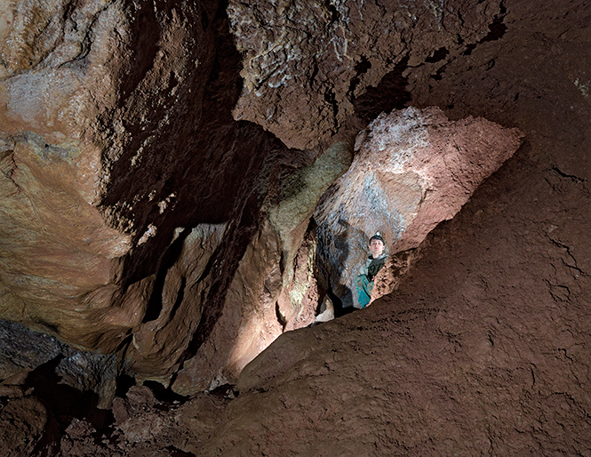 Upper chamber - smaller format