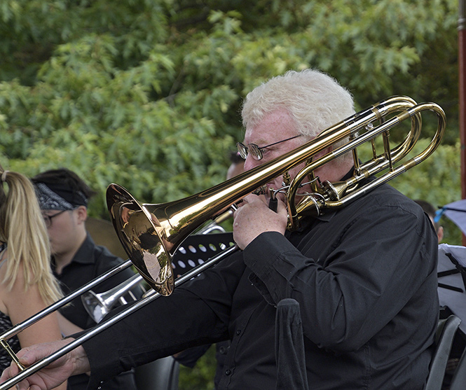 Promendn koncert - men formt