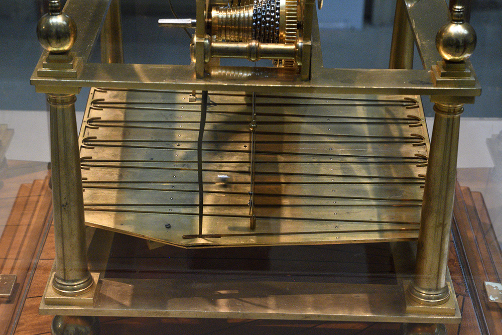 Rolling ball clock - larger format