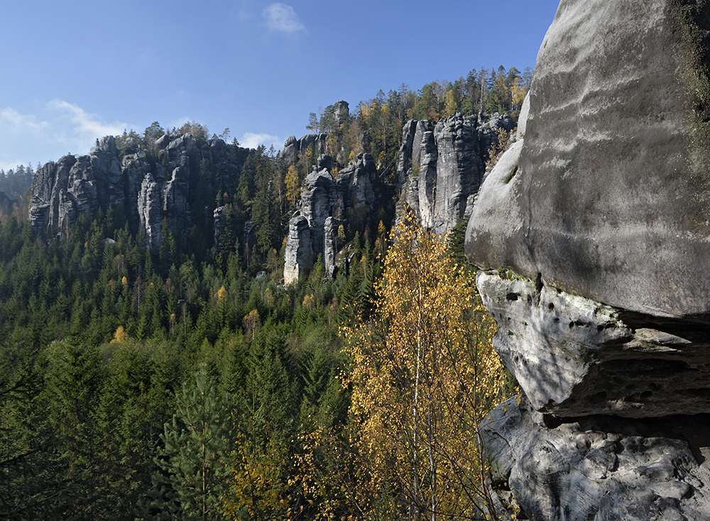 View to the "Rock Island" - larger format