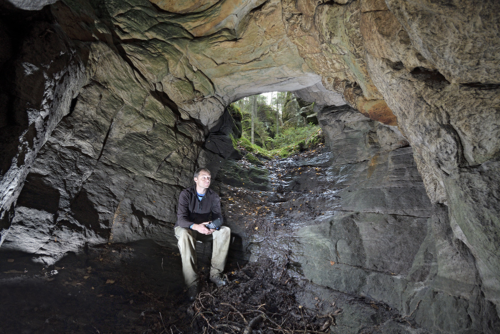 In the tunnel - larger format