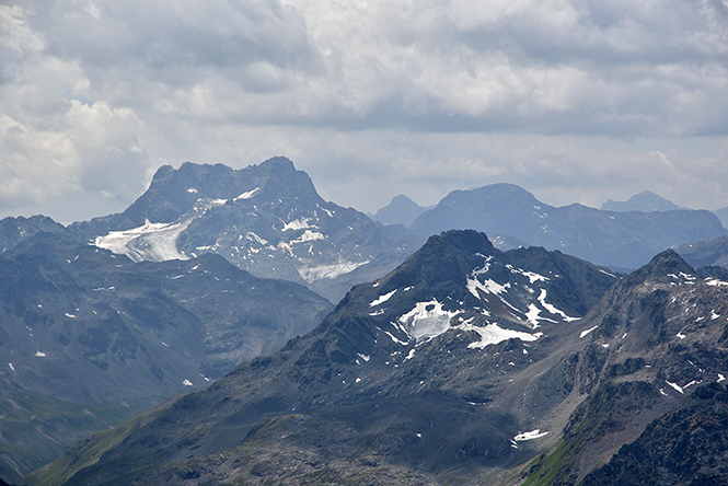 Piz Kesch a spol. - men formt