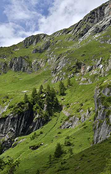 Over the valley - smaller format
