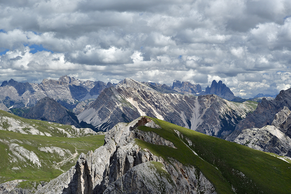 Vistas - larger format